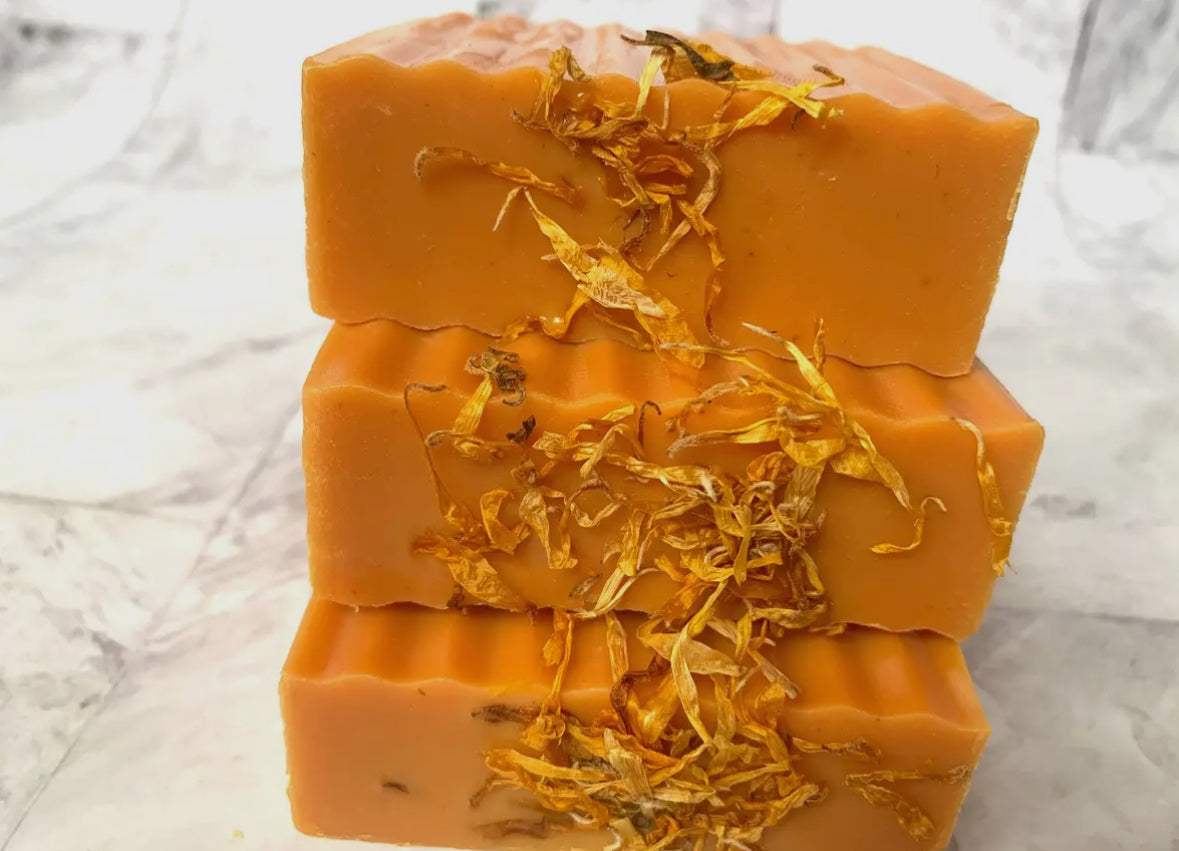 Savon Artisanal au Curcuma & Calendula